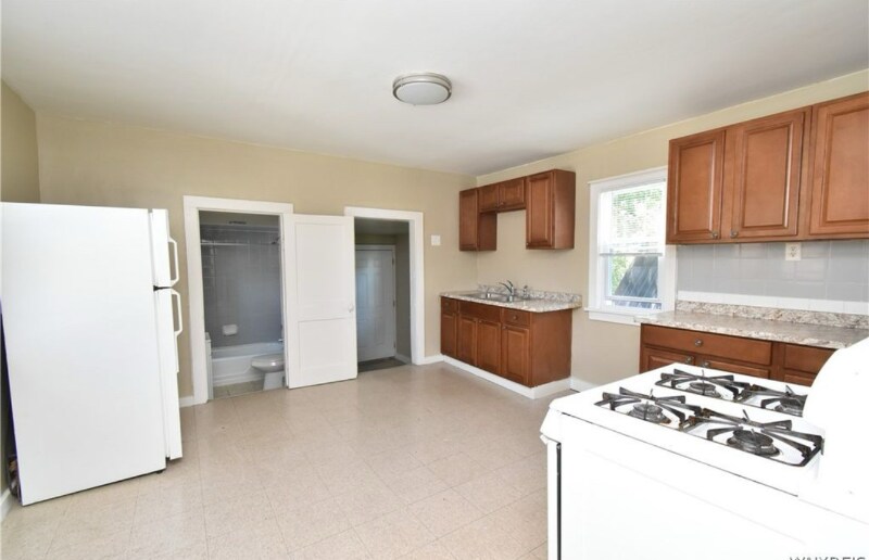 Primary Photo - 5 Clifford St