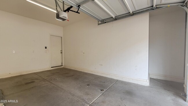 Building Photo - 2515 N 148th Dr