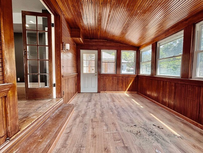 Building Photo - 3415 Locust St