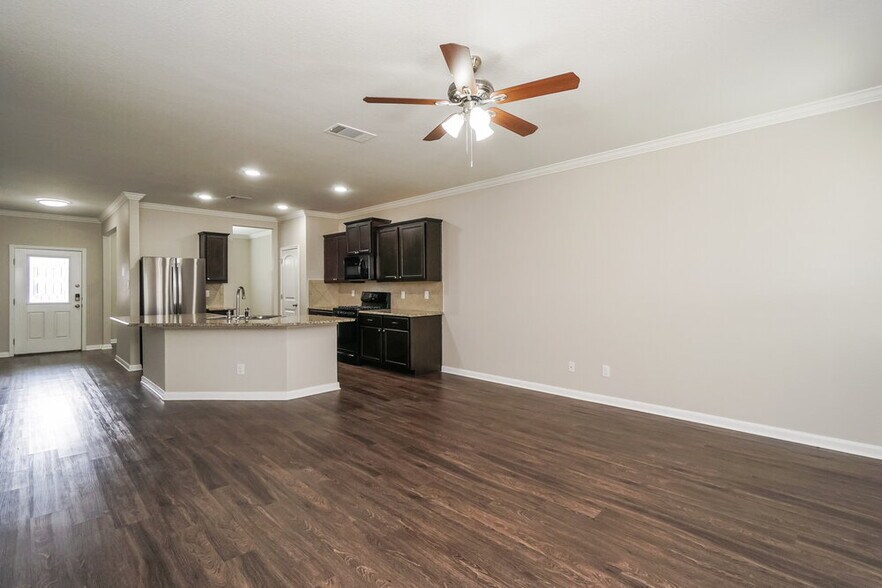 Building Photo - 2465 McCrae