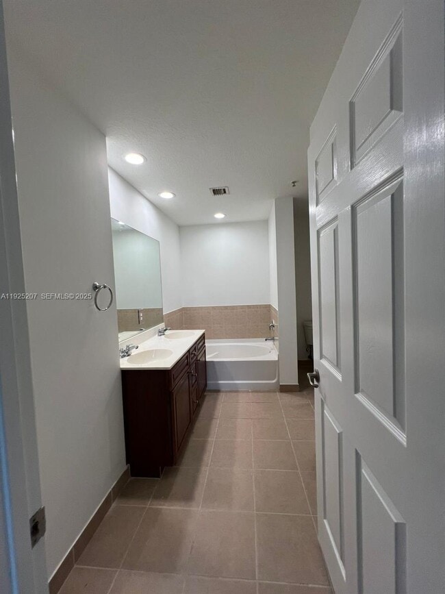 Building Photo - 22 SW 6th Ct