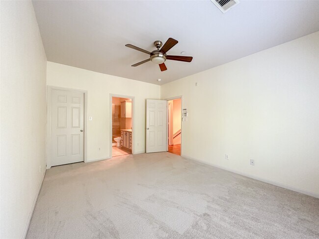 Building Photo - 3001 Murworth Dr