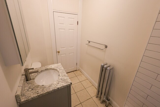 Building Photo - 93 Florida St