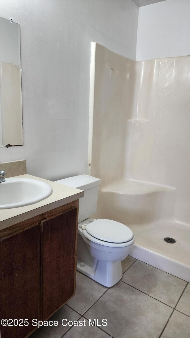 Building Photo - 1708 University Ln