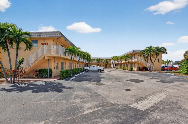 Building Photo - 4081 N Dixie Hwy