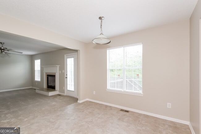 Building Photo - 5934 Colonnade Dr