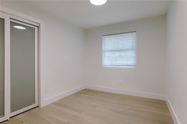 Building Photo - 7901 Seminary Ridge Dr