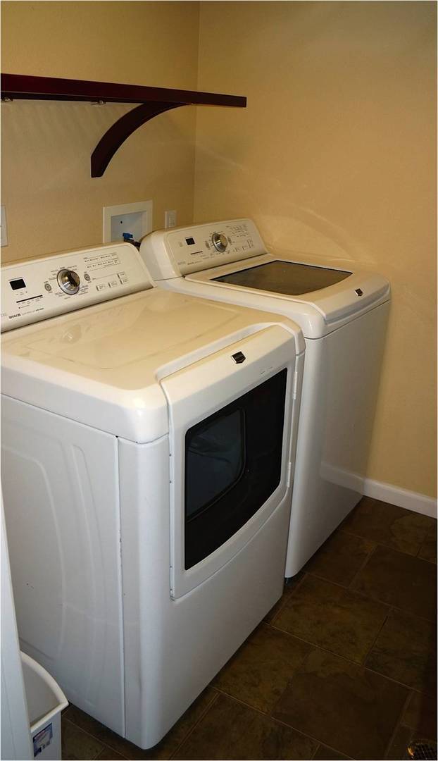 Building Photo - Spectacular Water View of Puget Sound and Mount Rainier
