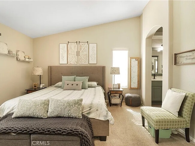 Building Photo - 332 Del Flora St