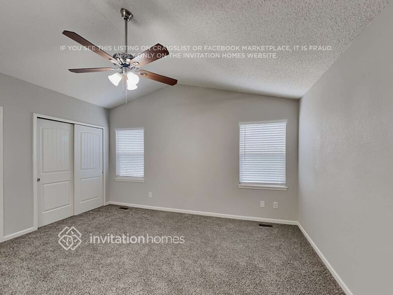 Building Photo - 6142 Oakwood Blvd