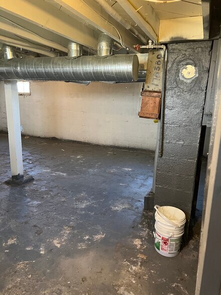 Building Photo - 748 Grant St