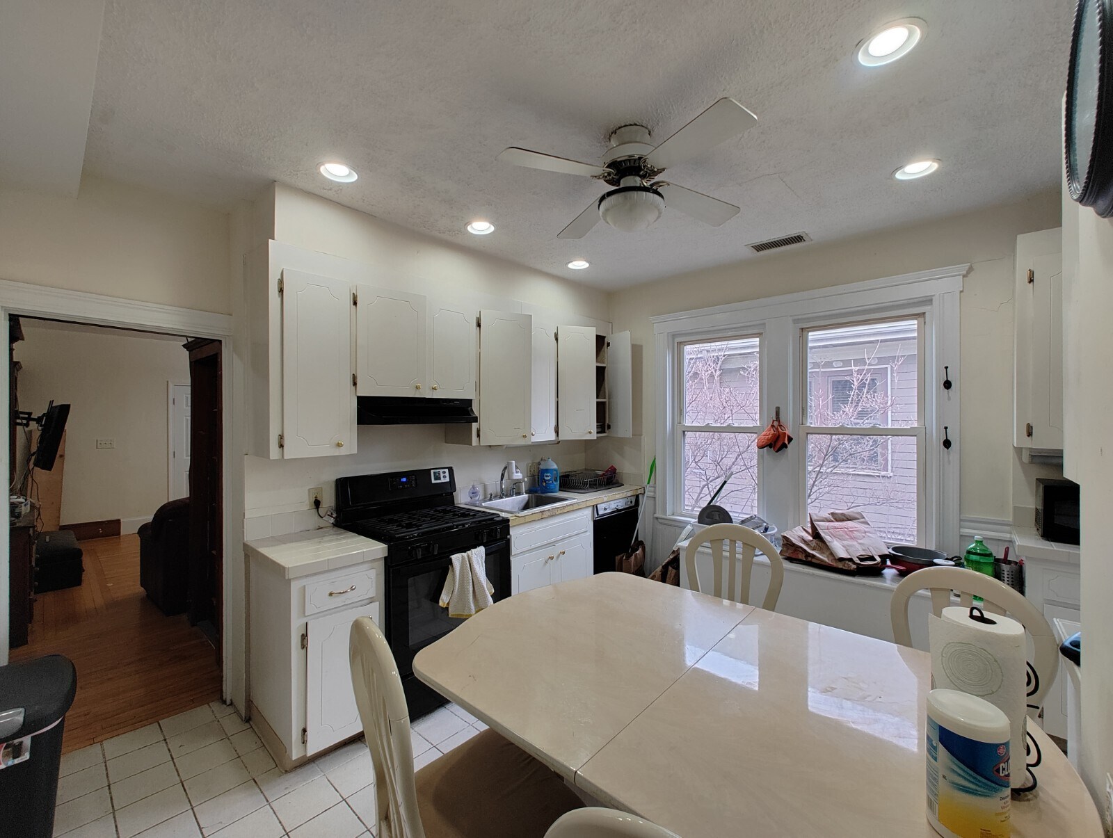 Building Photo - 207 Boston Ave