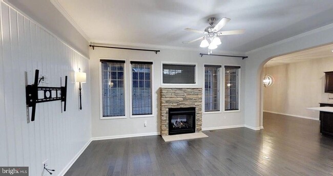 Building Photo - 141 Coachman Cir