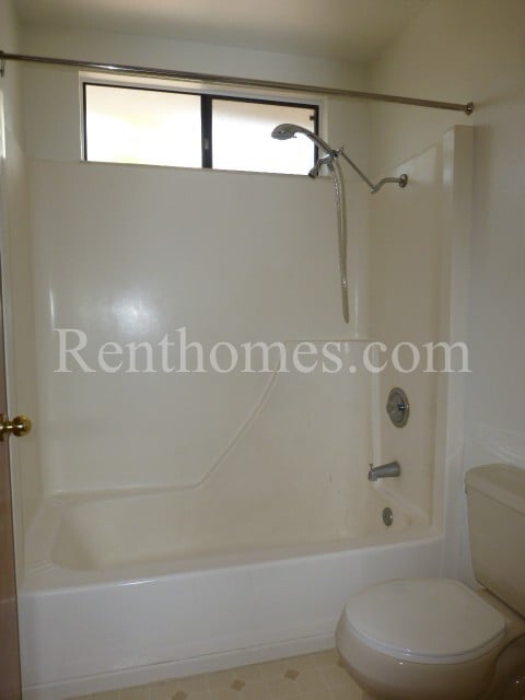 Building Photo - 8308 Regents Rd