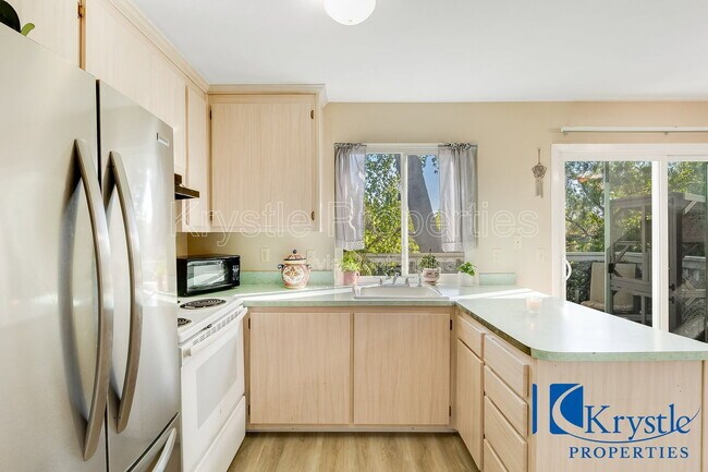 Building Photo - 138 Warwick Dr