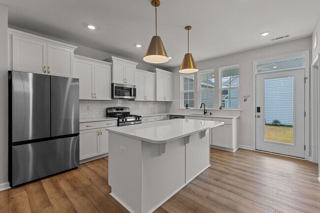Building Photo - Stunning 3BR Home with Spacious Open Layout, Community Pool & Playground