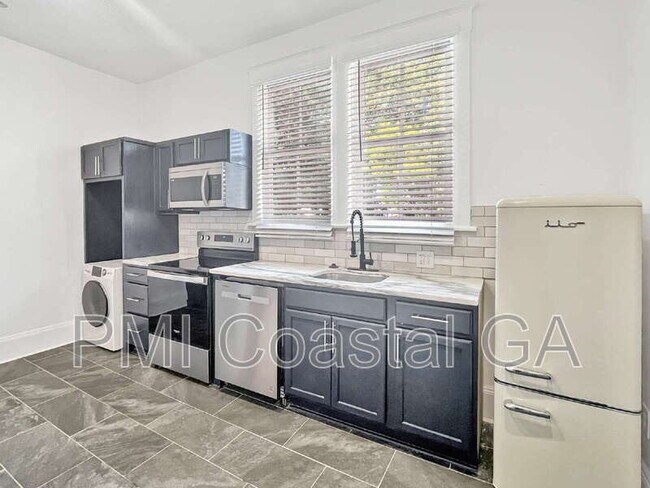 Primary Photo - 2115 Lincoln St