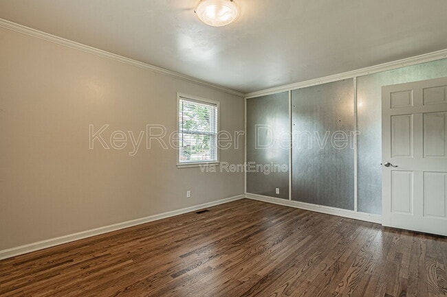 Building Photo - 1070 S Elmira St