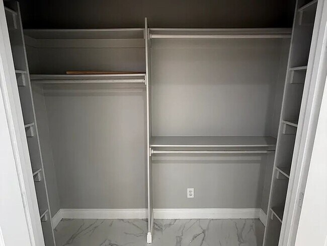 Building Photo - 2696 Escala Cir