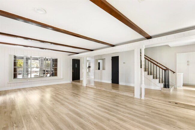 Building Photo - 3602 Ridgeview Dr