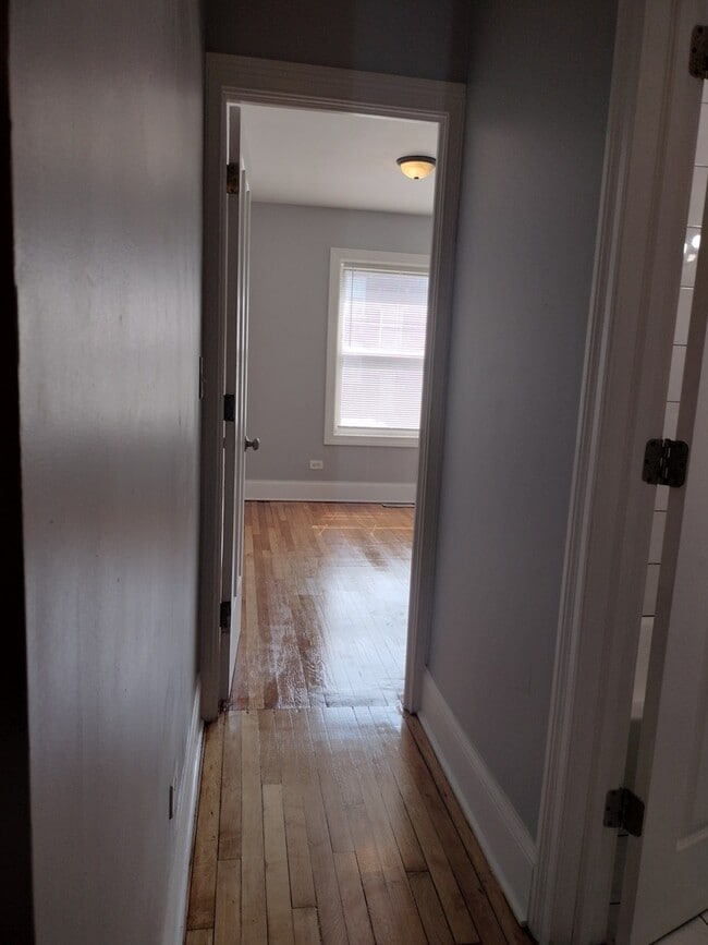 Building Photo - 7408 S Eberhart Ave