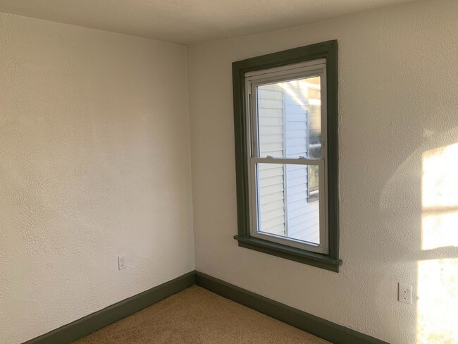 Building Photo - MOVE IN SPECIAL! 2 Bedroom Home in Carlisle