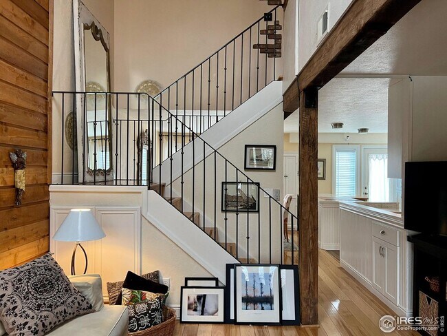 Building Photo - Chic Renovated Three Level Condo in Walnut Grove, Whittier neighborhood