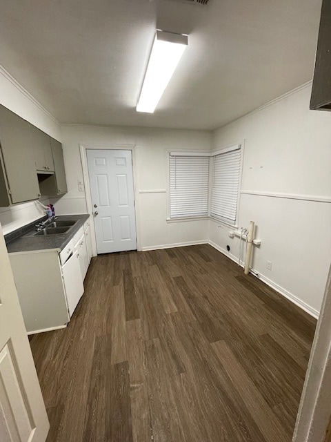 Building Photo - 711 Macy Ave