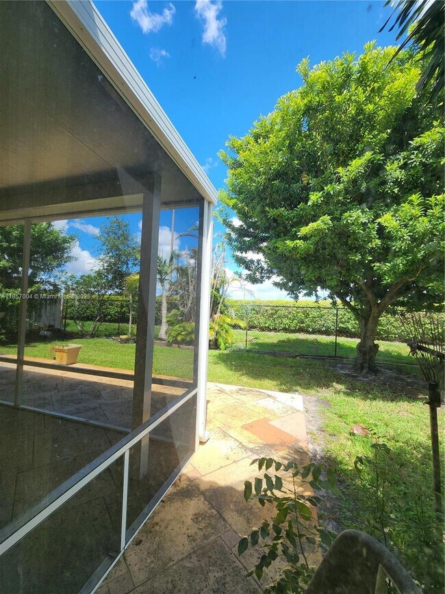 Building Photo - 16441 NW 89th Ct