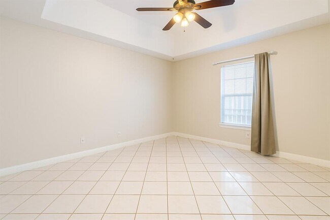 Building Photo - 3482 Chablis Dr