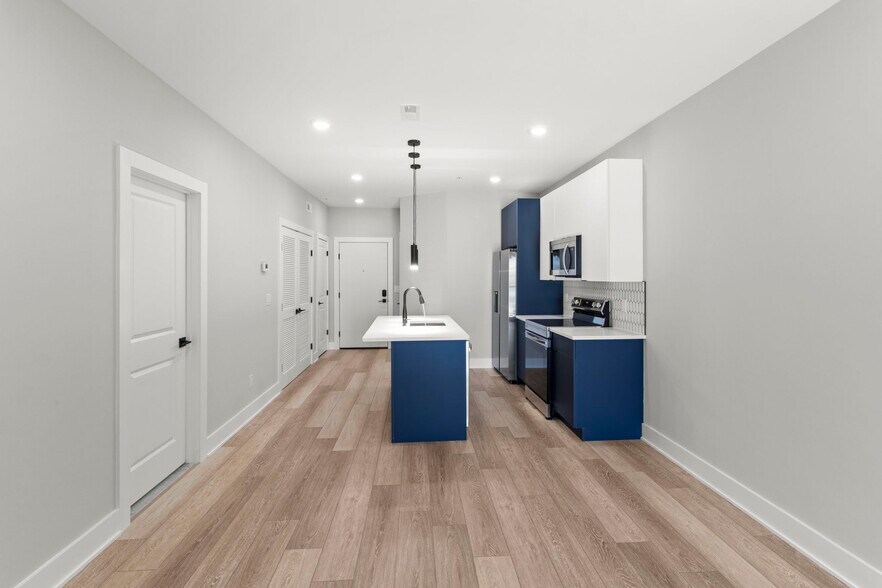 Building Photo - 2626 Trenton Ave
