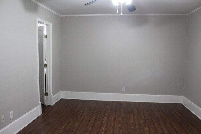 Building Photo - 540 Southtrail Dr