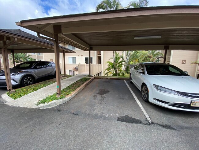 Covered parking space - 95-976 Wikao St