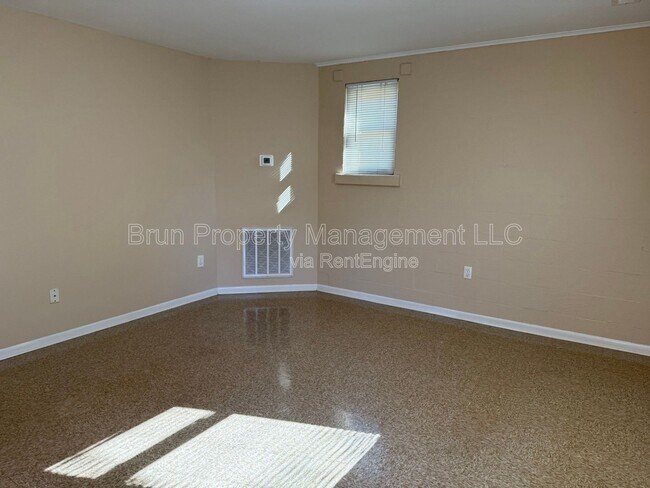 Building Photo - 5200 John Hall Rd