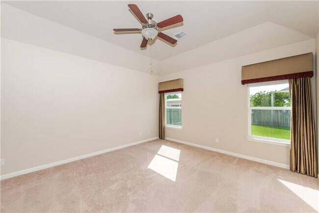 Building Photo - 117 Colthorpe Ln