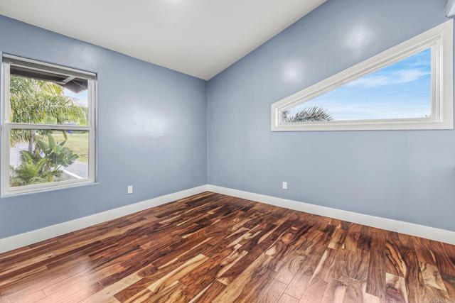 Building Photo - 1525 Laurel Rd