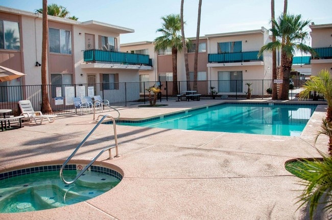 Pool - Virginia Manor Apartments