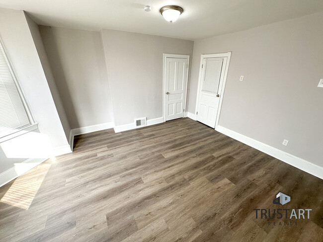 Building Photo - 3 bedroom house in Carroll Park area of Ph...