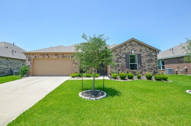 Primary Photo - 3808 Canterbury Park Dr