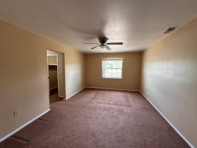 Building Photo - 350 Buttonwood Dr