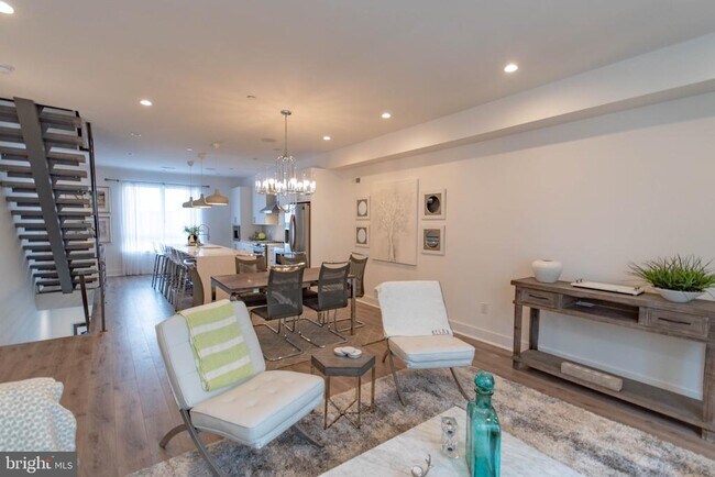 Building Photo - 105 Olive St