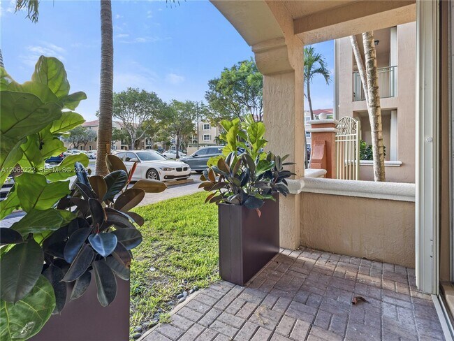 Building Photo - 6420 NW 114th Ave