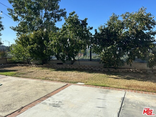 Building Photo - 18449 Buttonwood Ln