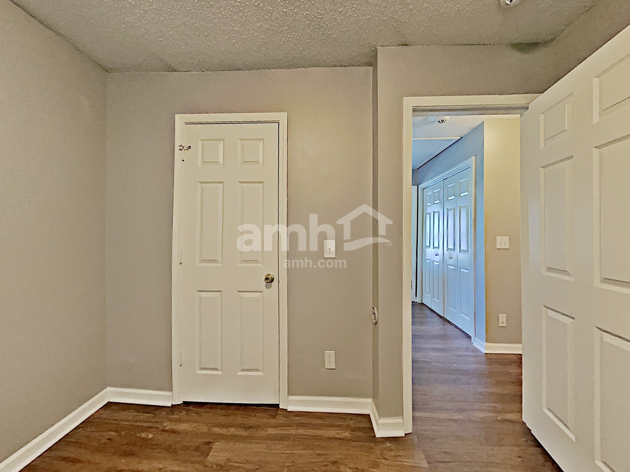 Building Photo - 479 Shoal Ct