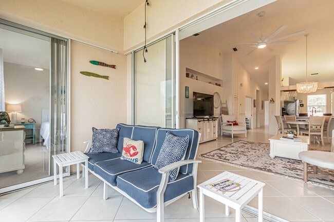 Building Photo - Home Rental with Lake Views in Resort-Styl...