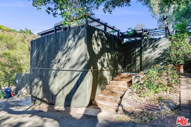Building Photo - 19508 Lookout Trail