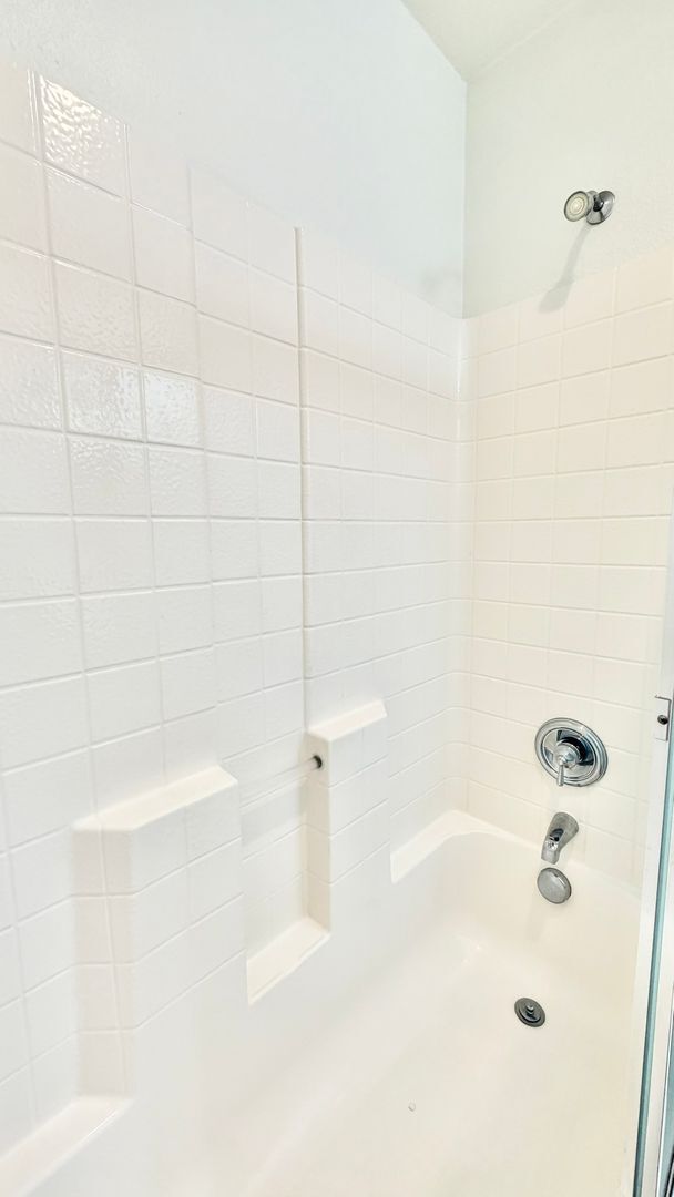 Building Photo - Beautifully Maintained & Spacious Two-Story Home in the Privately-gated Belleza Community of San ...