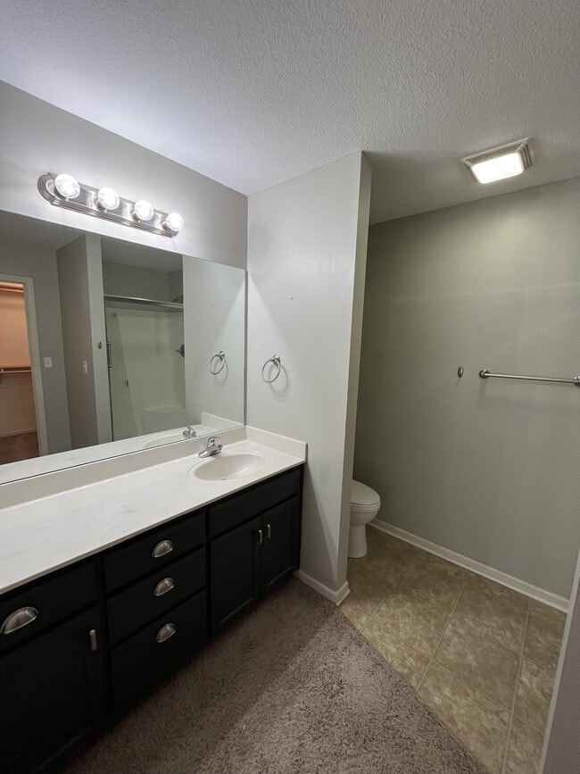 Building Photo - 1204 Dustins Way