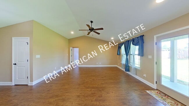 Building Photo - 8756 El Paseo St