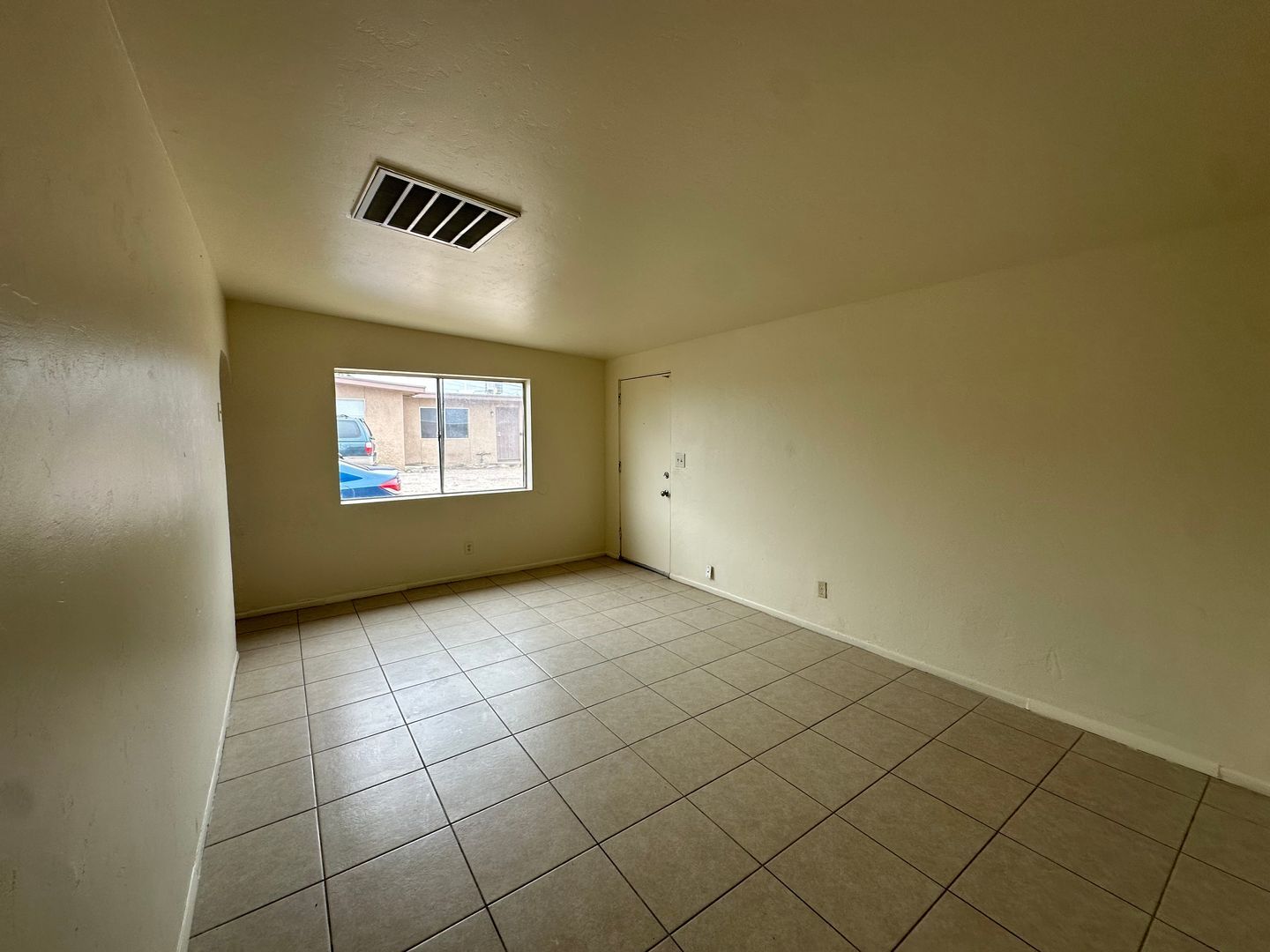 Building Photo - 2814 N Fontana Ave